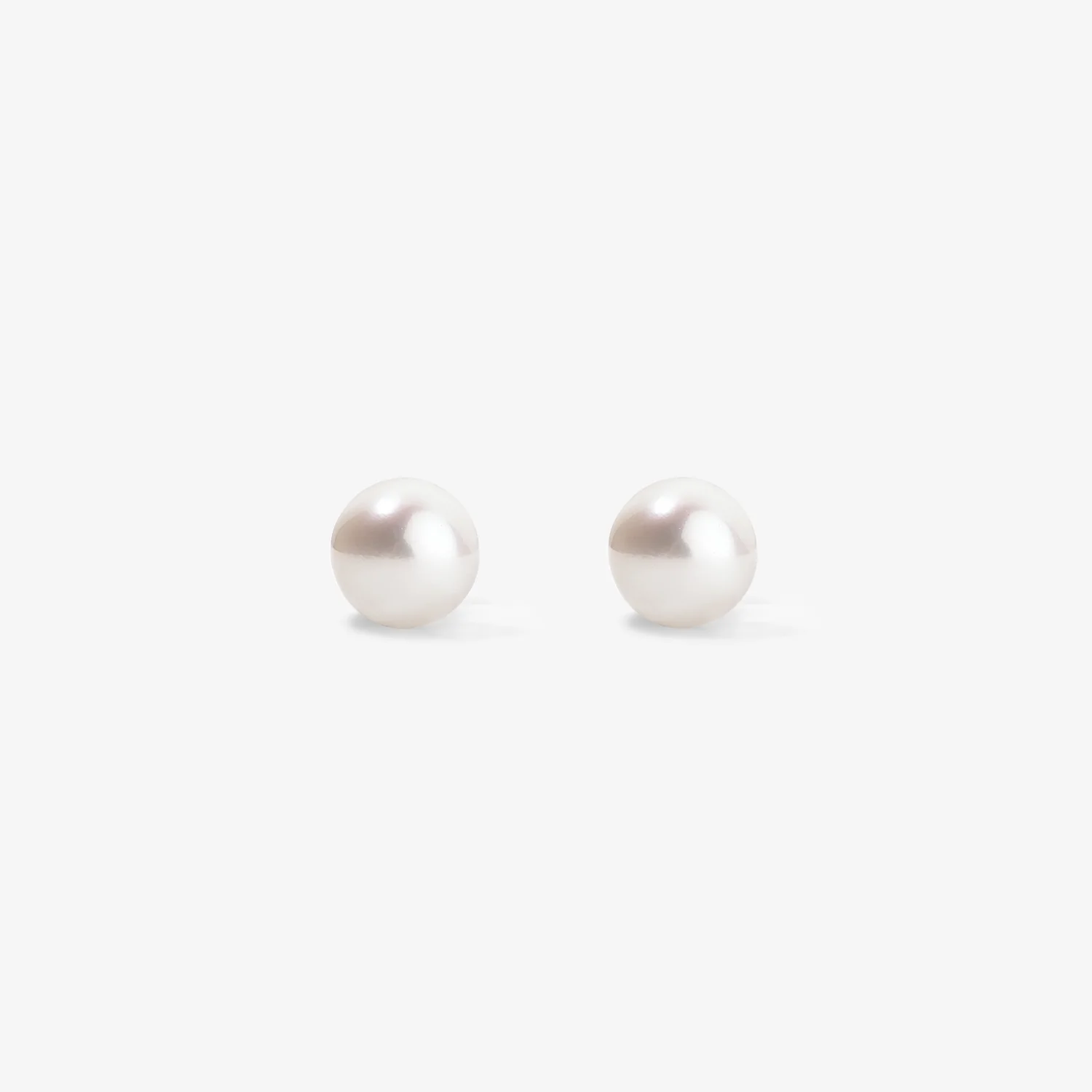 Audrey Freshwater Pearl Stud Earrings - Image 5