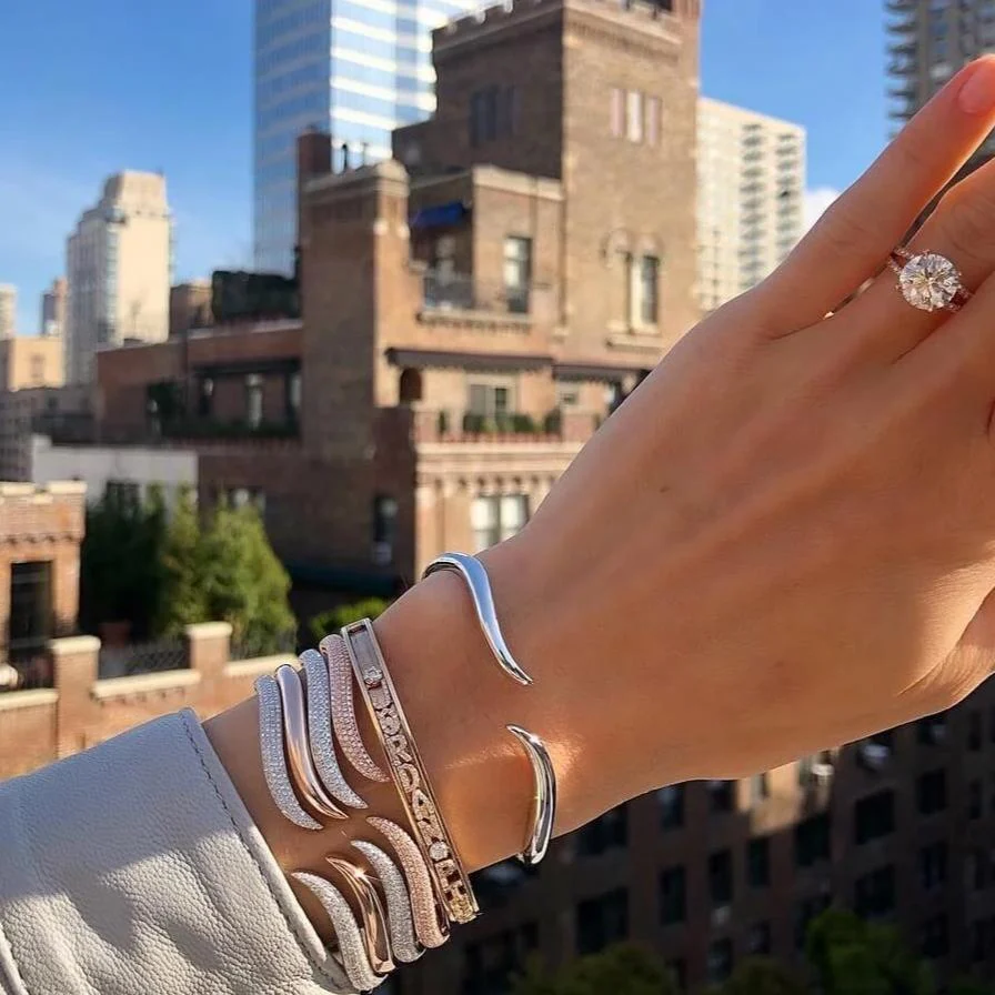 Ivy Gold Wave Cuff - Image 4