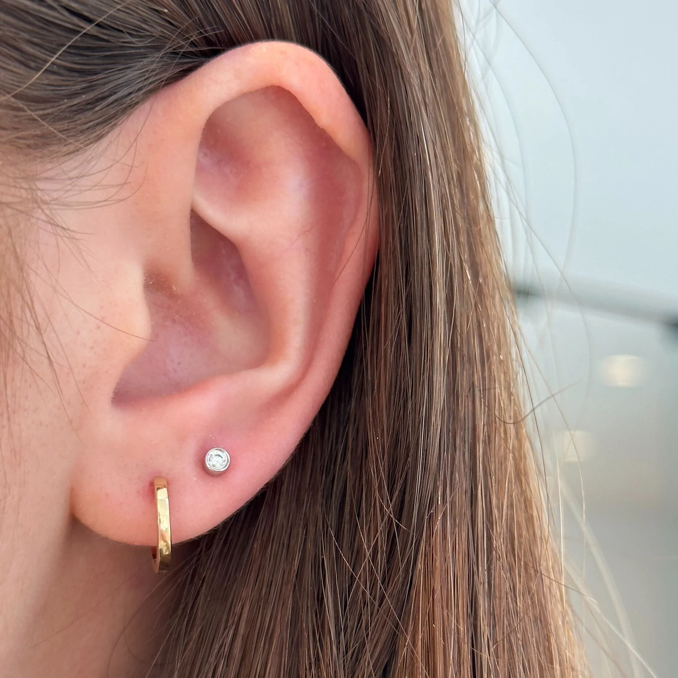 Ivy Gold Huggies - Image 3