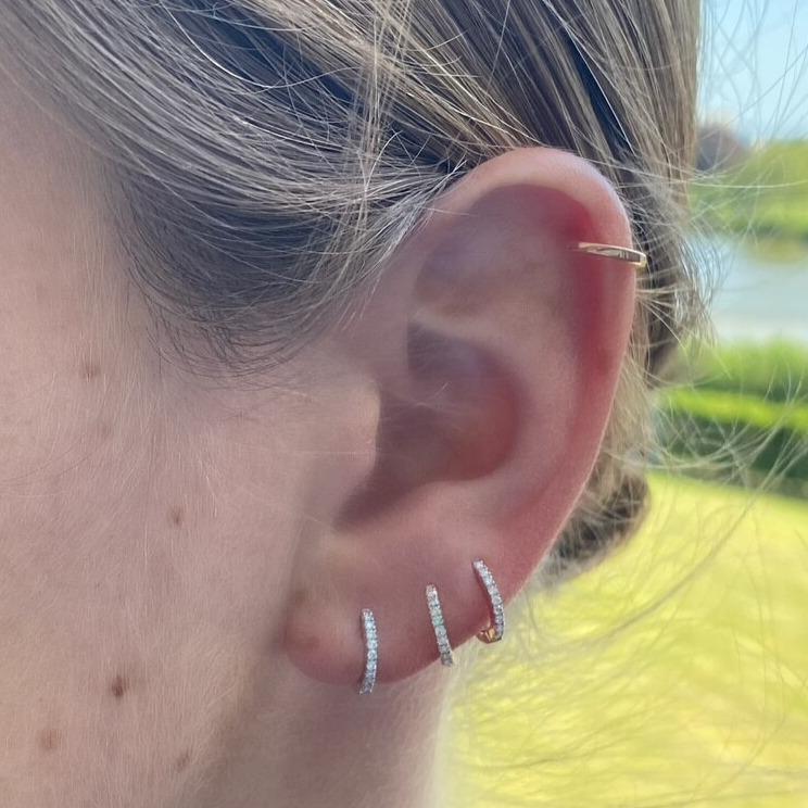 Ivy Gold Huggies - Image 4